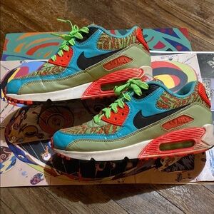 Nike Green and Blue Sneakers Air Max 90 big kids size 6
